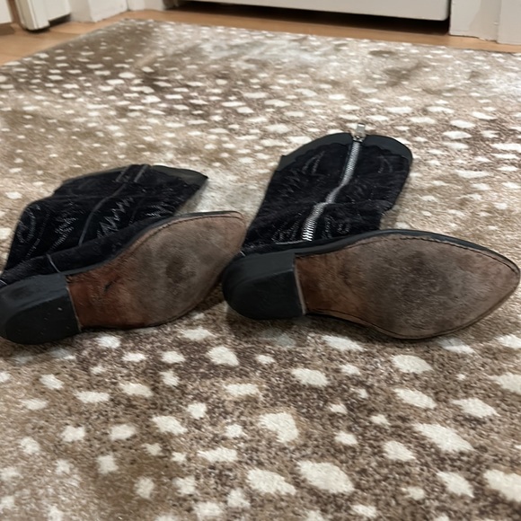 Golden Goose black suede boots w/silver thread worn only a few times. Silver zip - Picture 7 of 10